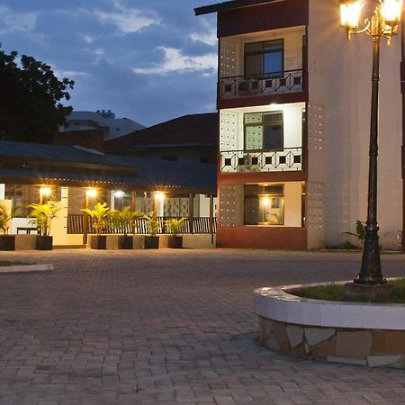 Consir Executive Lodge Accra Extérieur photo