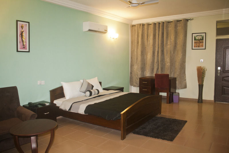 Consir Executive Lodge Accra Extérieur photo