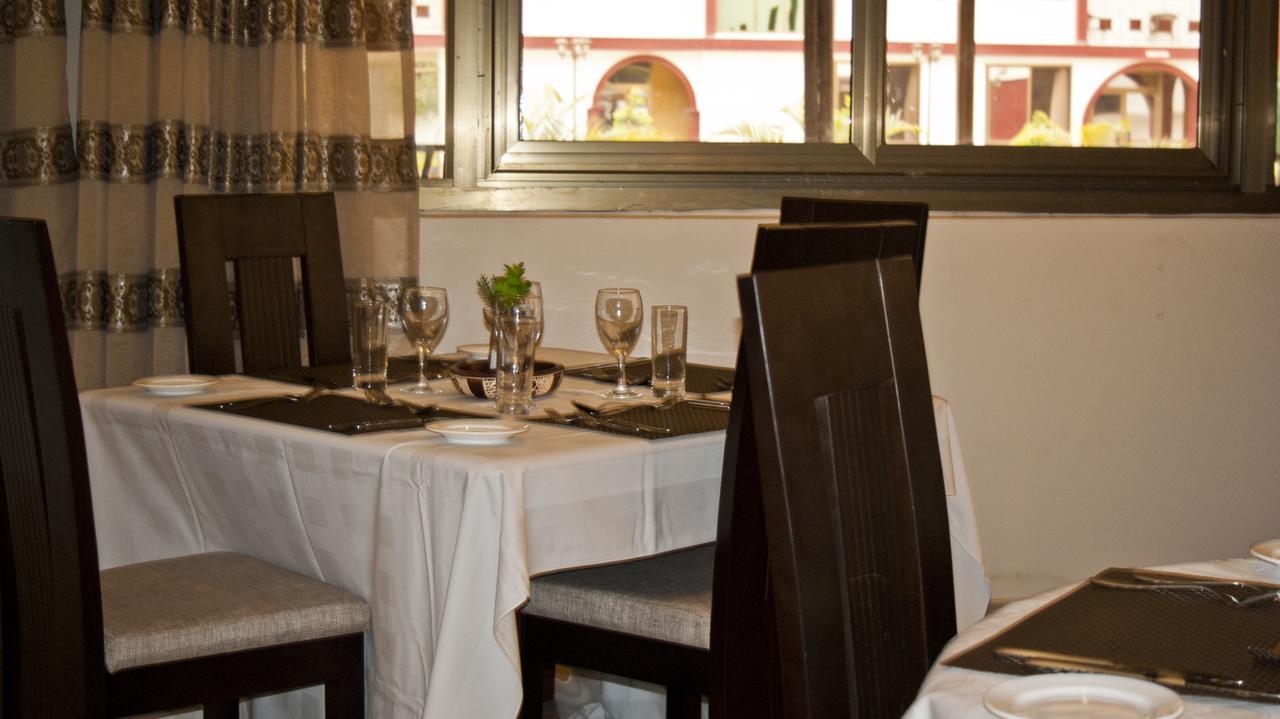 Consir Executive Lodge Accra Extérieur photo