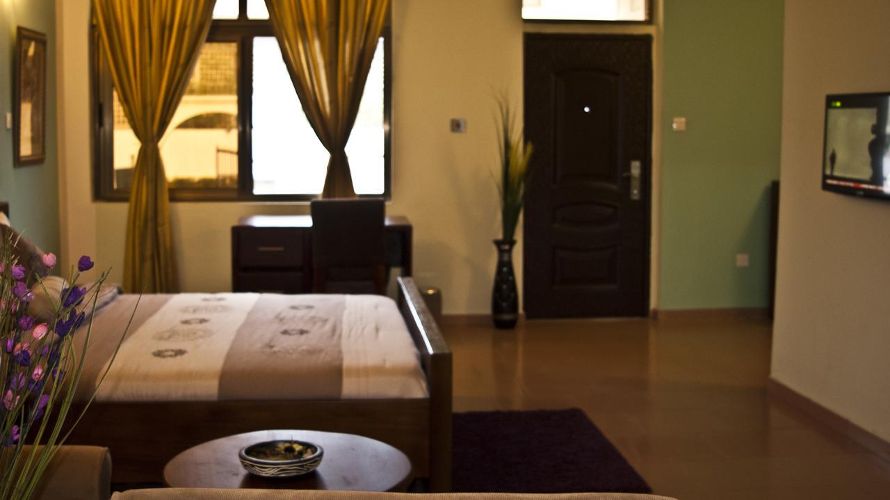 Consir Executive Lodge Accra Extérieur photo