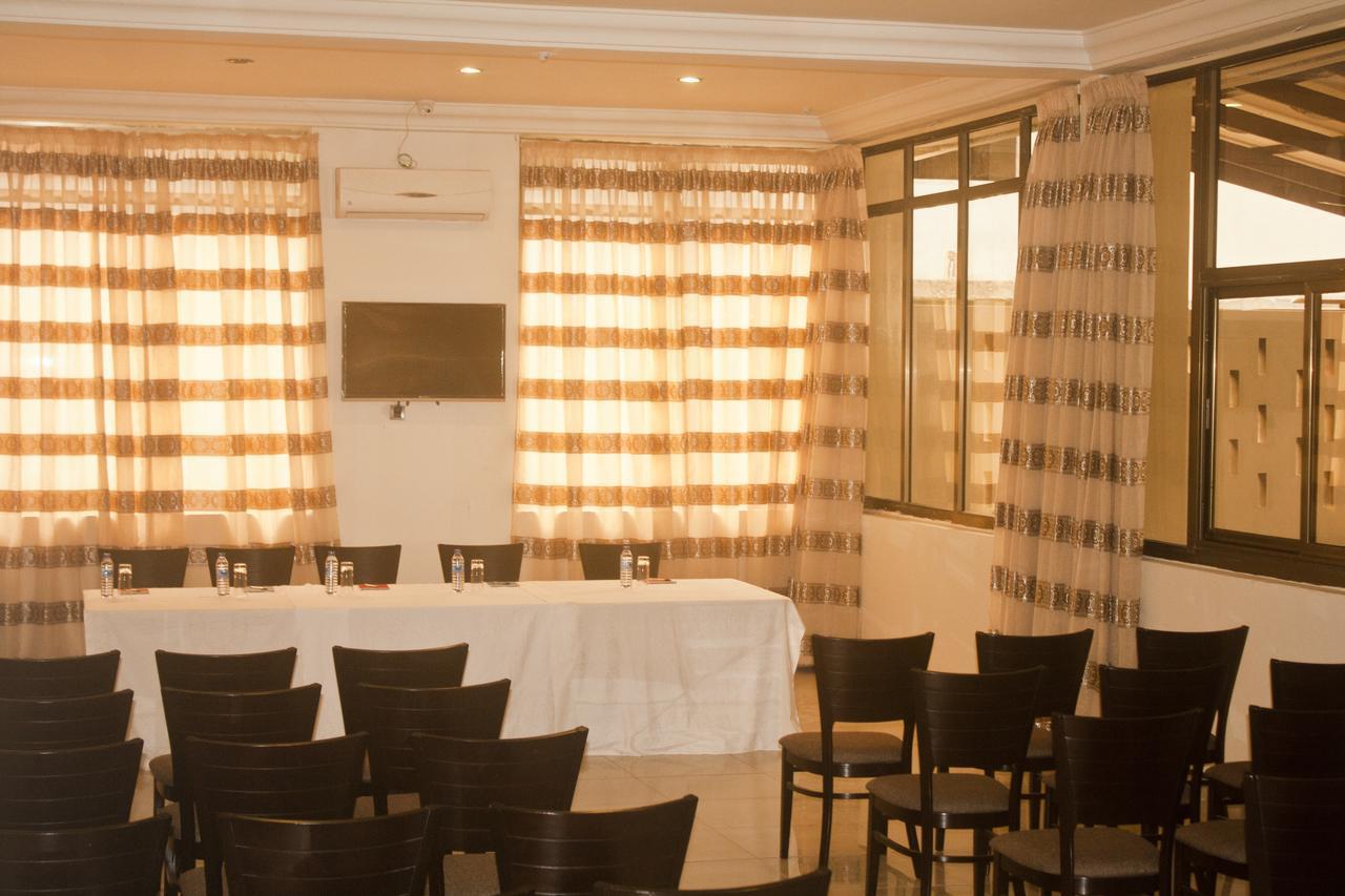 Consir Executive Lodge Accra Extérieur photo