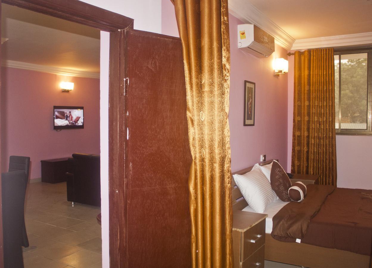 Consir Executive Lodge Accra Extérieur photo