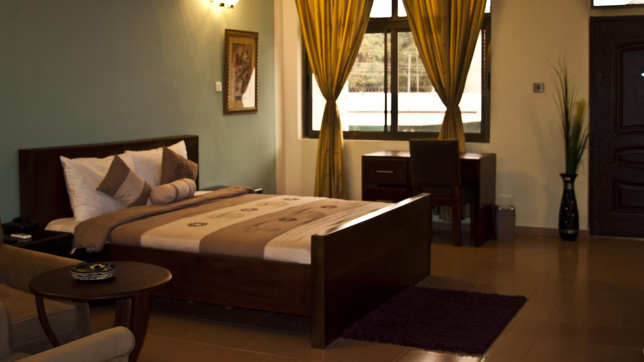 Consir Executive Lodge Accra Extérieur photo