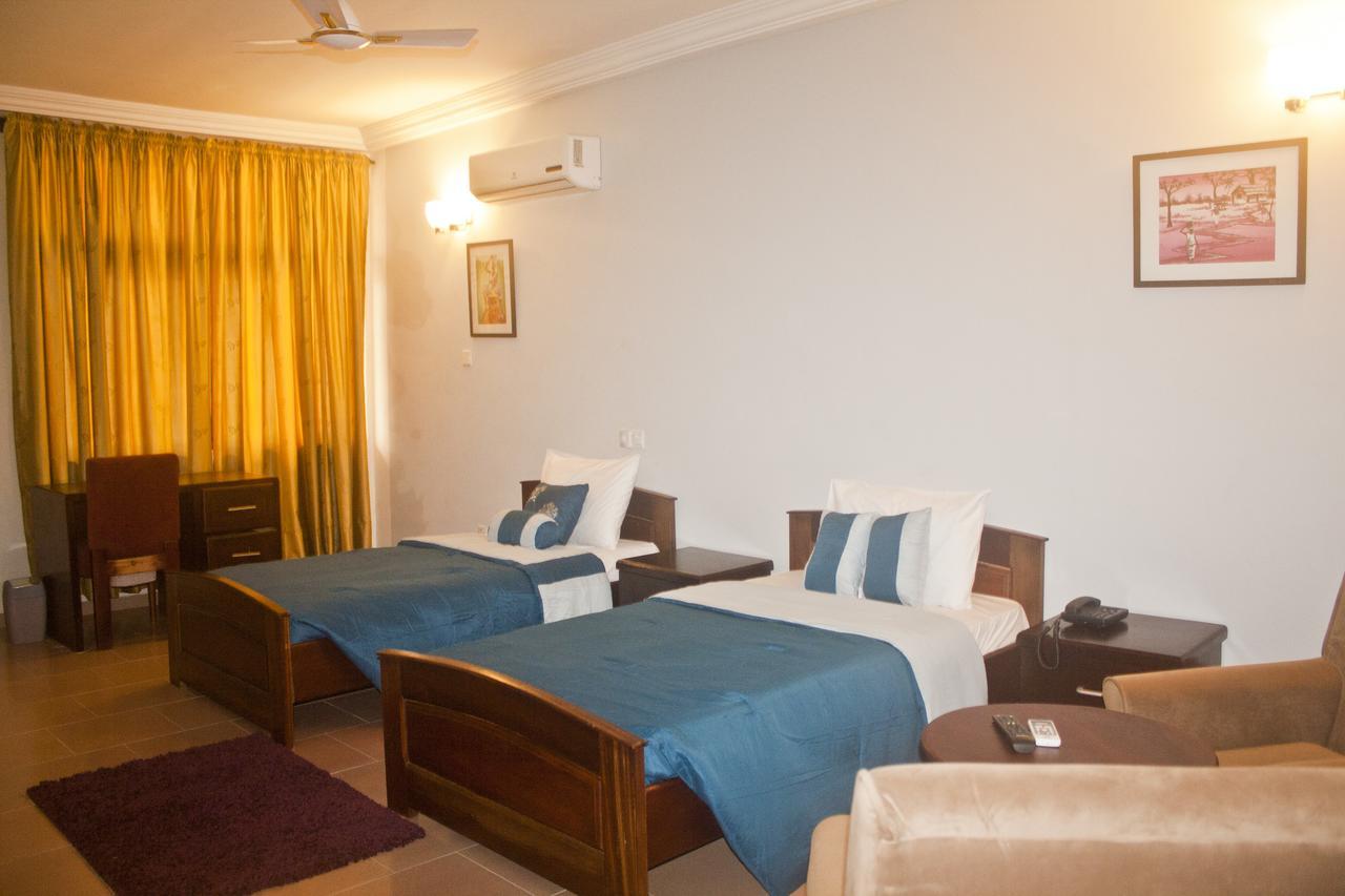Consir Executive Lodge Accra Extérieur photo