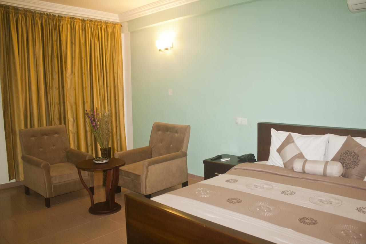 Consir Executive Lodge Accra Extérieur photo