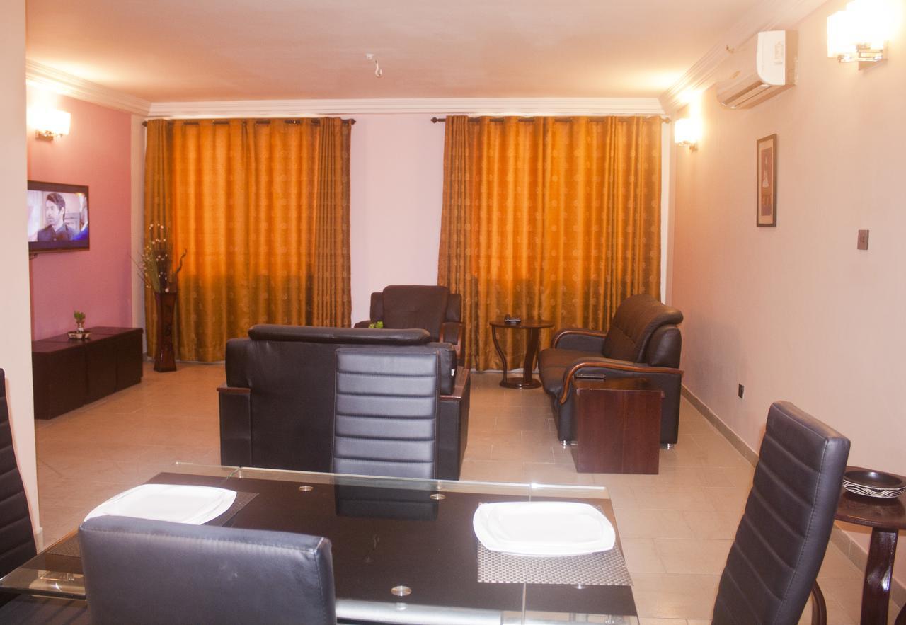 Consir Executive Lodge Accra Extérieur photo