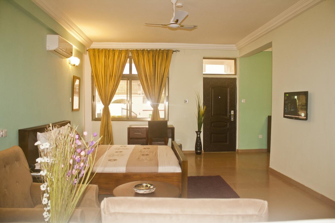 Consir Executive Lodge Accra Extérieur photo